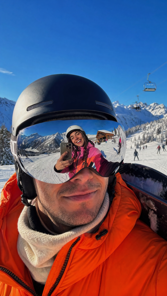 Snowboarders selfie moment